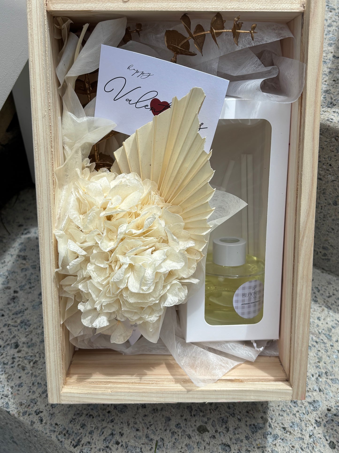 VALENTINE’S BLOOM BOX | IVORY