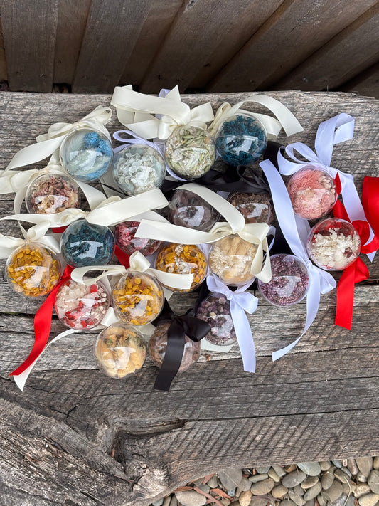 CUSTOM DRIED FLORAL BAUBLES