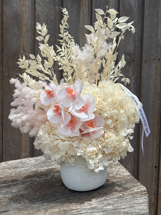 CREAM PUFF | READY MADE FLORAL KEEPSAKE