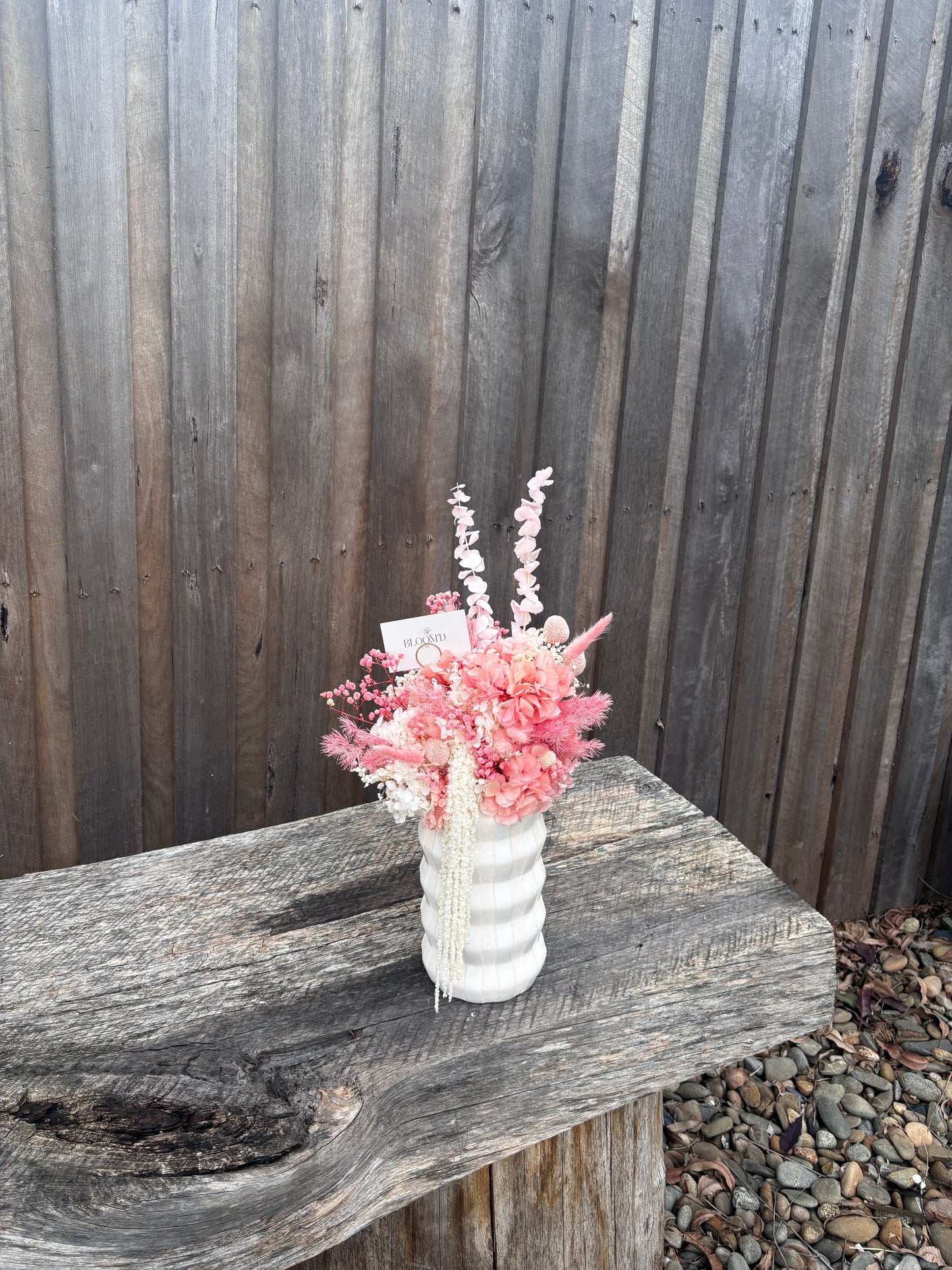 CUSTOM MEDIUM ARRANGEMENT