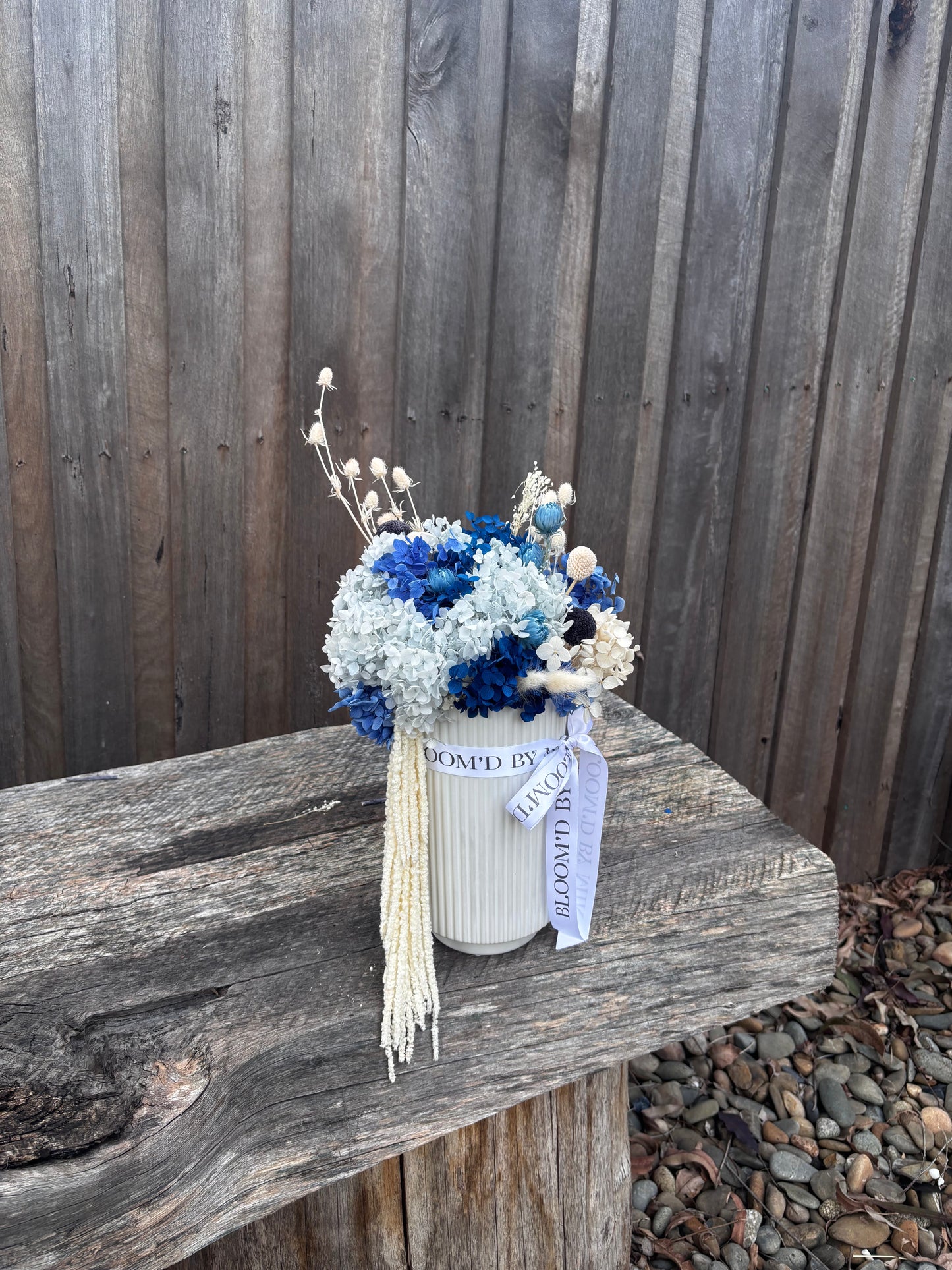 CUSTOM MEDIUM ARRANGEMENT